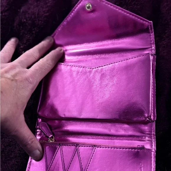 Victoria's Secret Pink Quilted Women's wallet - Picture 4 of 5